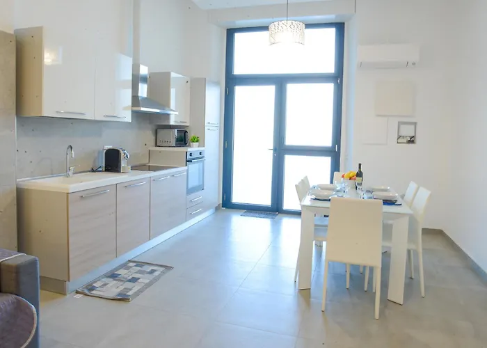 Sopra Le Onde - Vadoalmare Immobiliare *