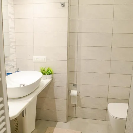 Sopra Le Onde - Ristrutturato Con A/c & Internet Apartmán Vado Ligure