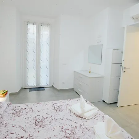 Sopra Le Onde Wifi E Ac Apartment Vado Ligure