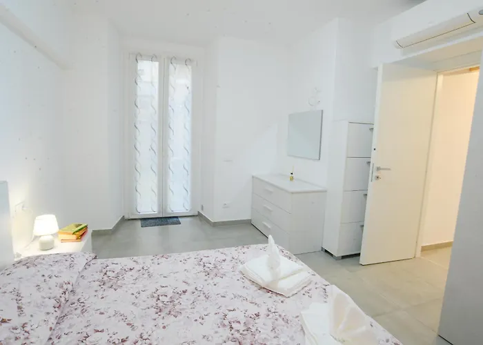 Sopra Le Onde - Vadoalmare Immobiliare Apartman Vado Ligure